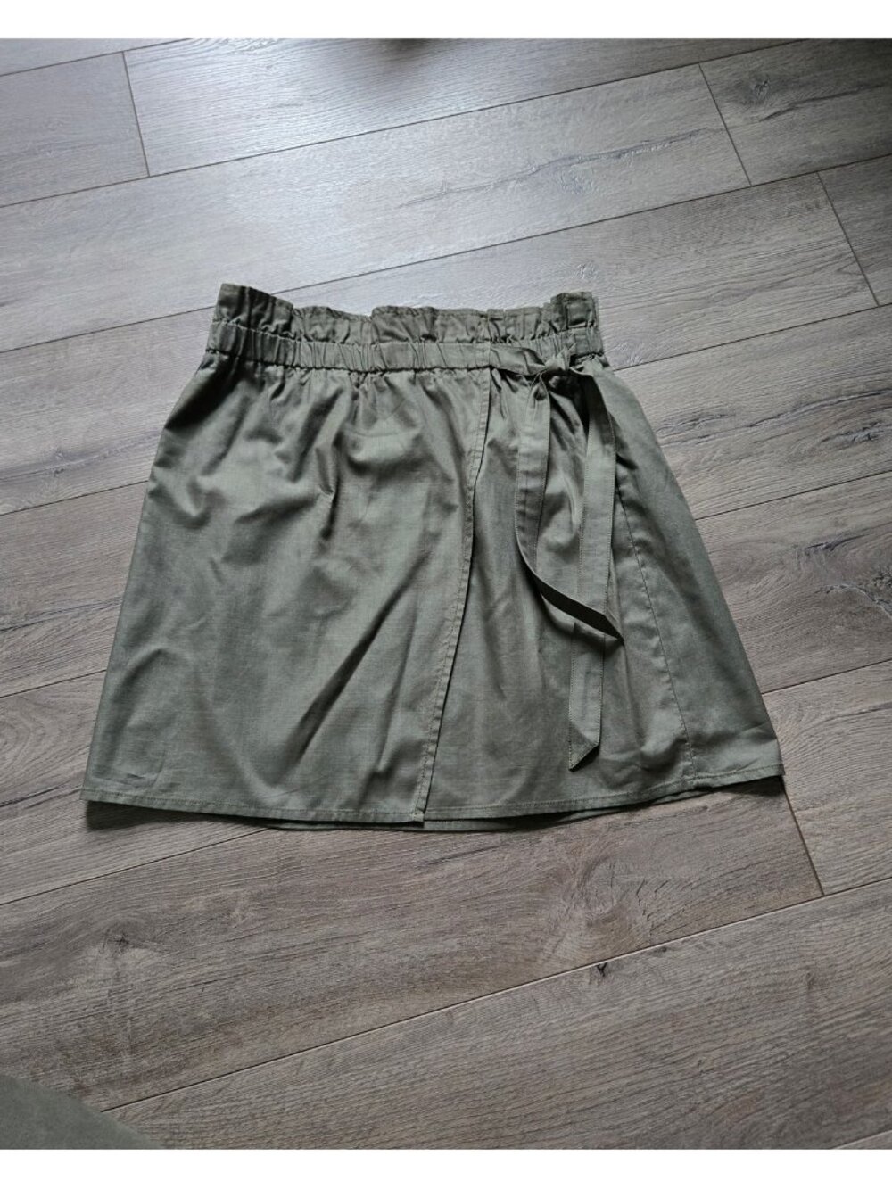 Express Paperbag Waist Skirt Olive Green Size M NWT
